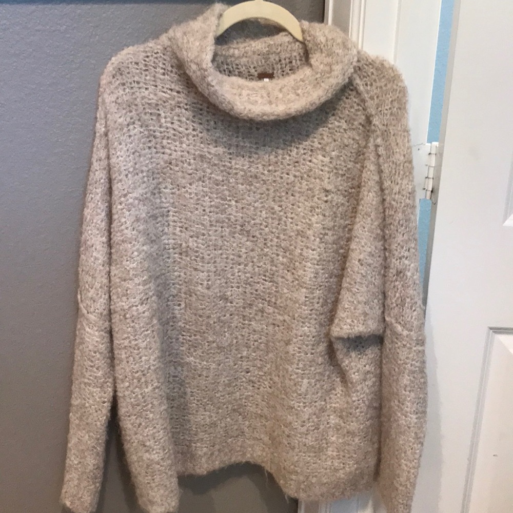 Free people chunky knit sweater